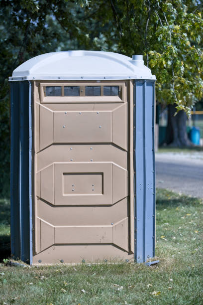 Porta potty delivery and setup in Manitou Beach Devils Lake, MI